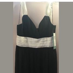 London Style Black Ivory Dress size 12 Formal